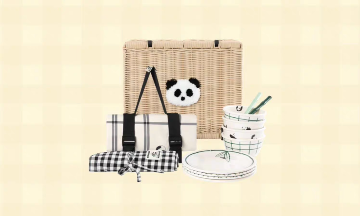Panda Picnic Basket Hamper - 4 person