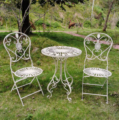 Vintage style metal outdoor garden/balcony table & chair set